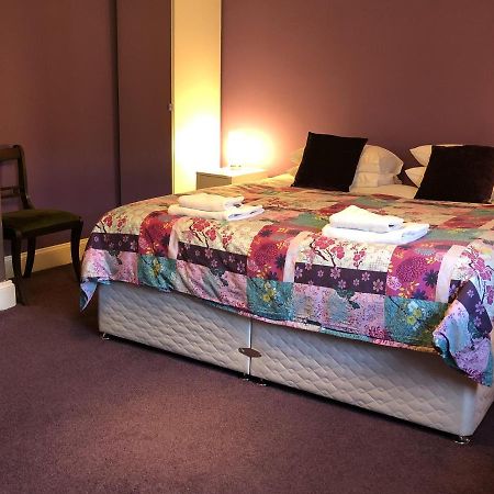 Circles Guest House Pewsey Buitenkant foto